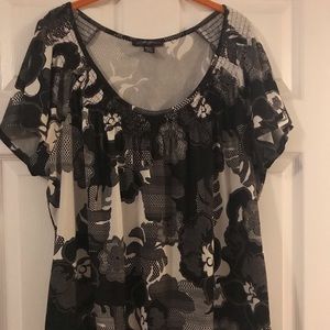 Black and White Dressy Top